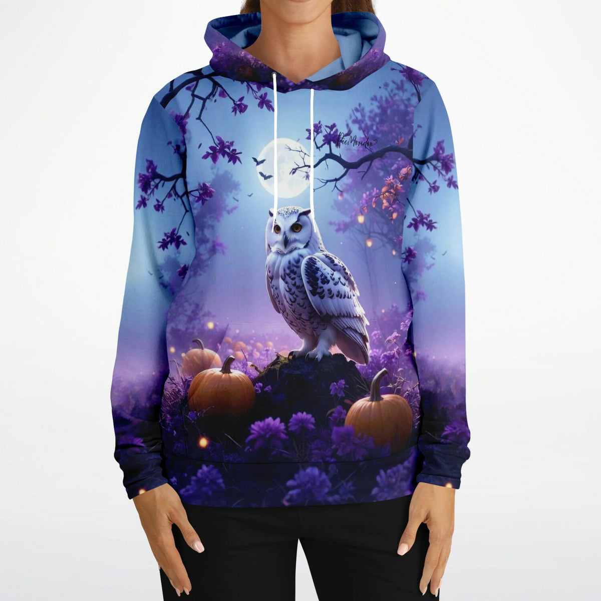 Dreamer Hoodie Nachtwächter mit Eulen- und Kürbis-Motiv im magischen Wald bei Vollmond