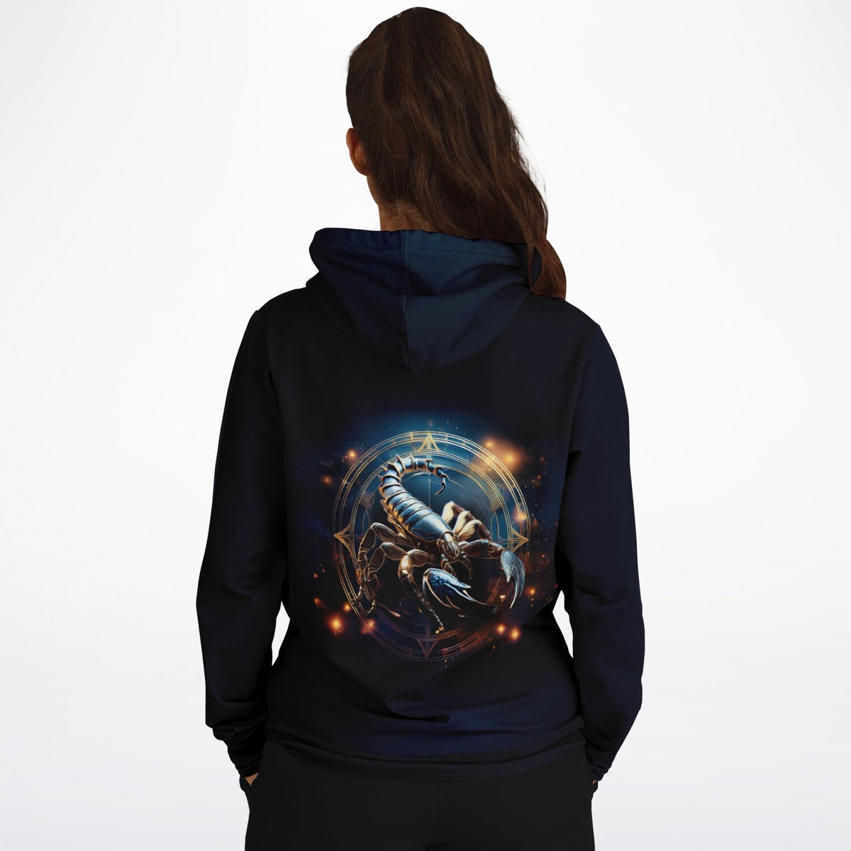 Schwarzer Hoodie mit Sternzeichen Skorpion Motiv, ideal für Fans von Malen nach Zahlen und Diamond Painting Kunstwerken