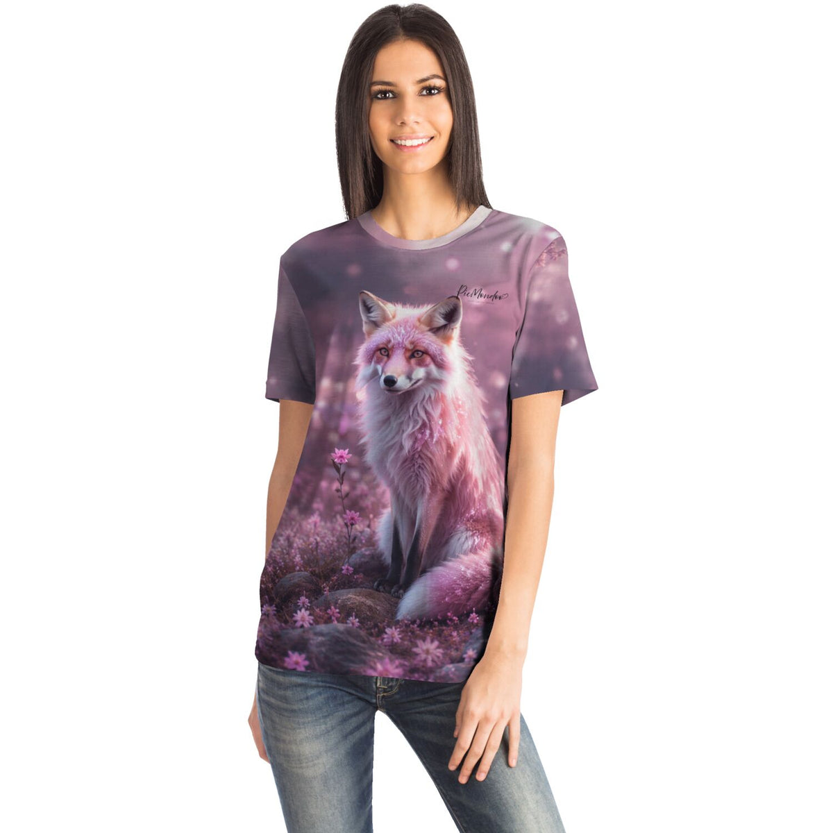 Frau trägt ein T-Shirt mit verträumtem Fuchs-Motiv, inspiriert von Diamond Painting und Malen nach Zahlen Designs