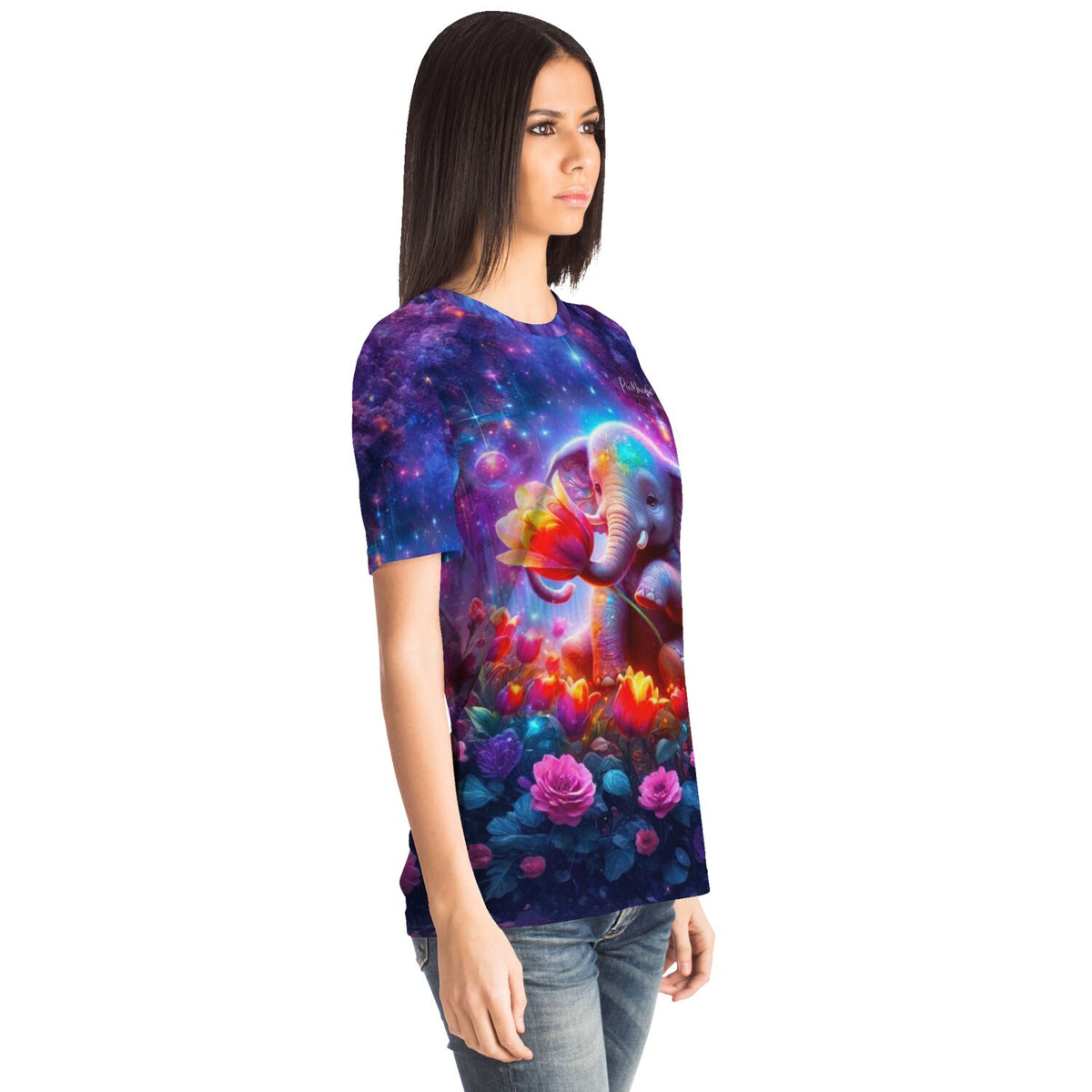 Frau trägt Dreamer T-Shirt mit buntem Elefantenmädchen-Motiv im Stil von Diamond Painting und Malen nach Zahlen Kunst