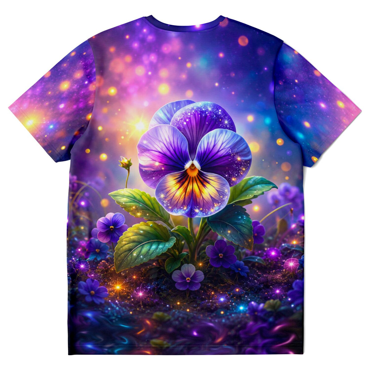 T-Shirt mit Sternenveilchen Motiv in leuchtenden Lila- und Blautönen, ähnlich filigran wie ein Diamond Painting Kunstwerk