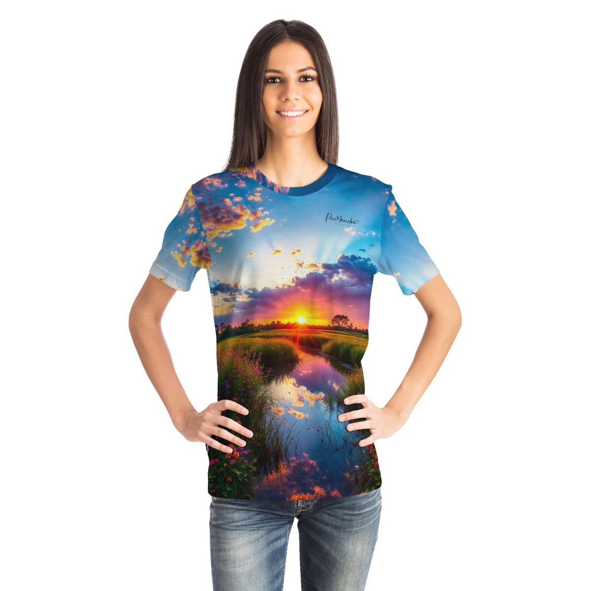 Frau trägt ein T-Shirt mit leuchtendem Morgenrot-Landschaftsmotiv, passend zu Diamond Painting und Malen nach Zahlen Art.