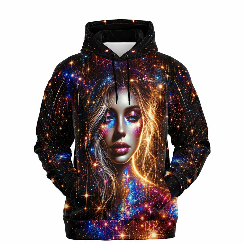 Dreamer Hoodie Elara mit Galaxy-Motiv, kunstvollem Frauenporträt und leuchtenden Sternenfarben für kreative Fans