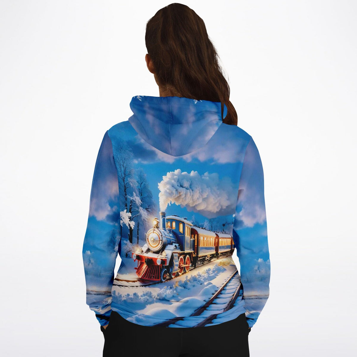 Dreamer Hoodie mit Night Train Motiv, das eine dampfende Lokomotive in einer verschneiten Winterlandschaft zeigt