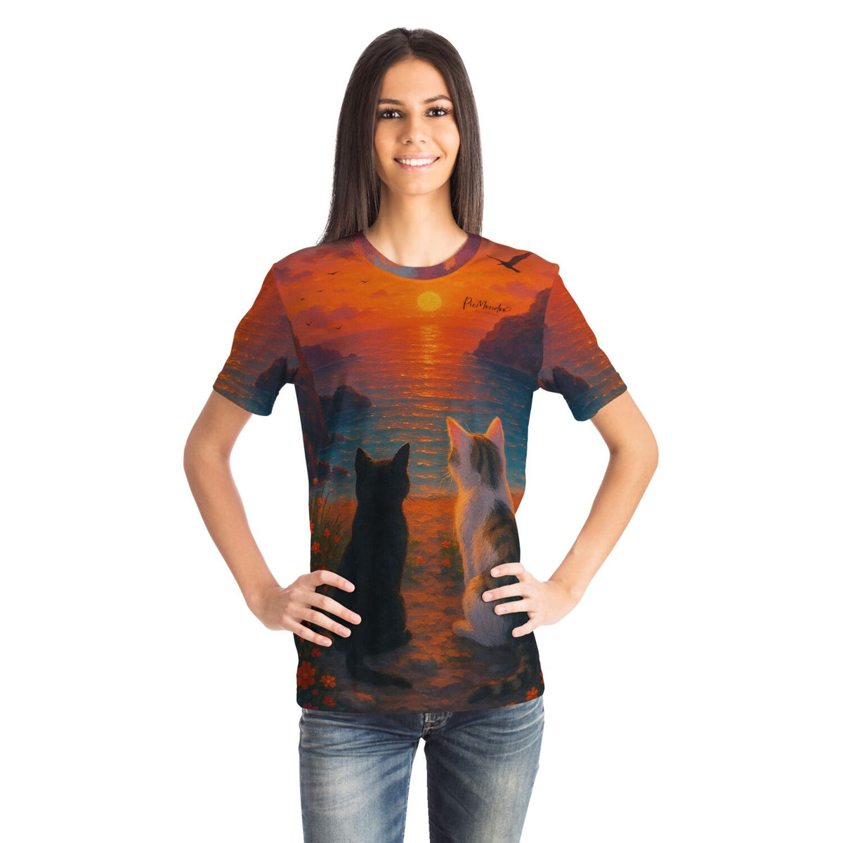 Frau trägt T-Shirt mit Katzen Motiv im Stil von Malen nach Zahlen und Diamond Painting bei Sonnenuntergang