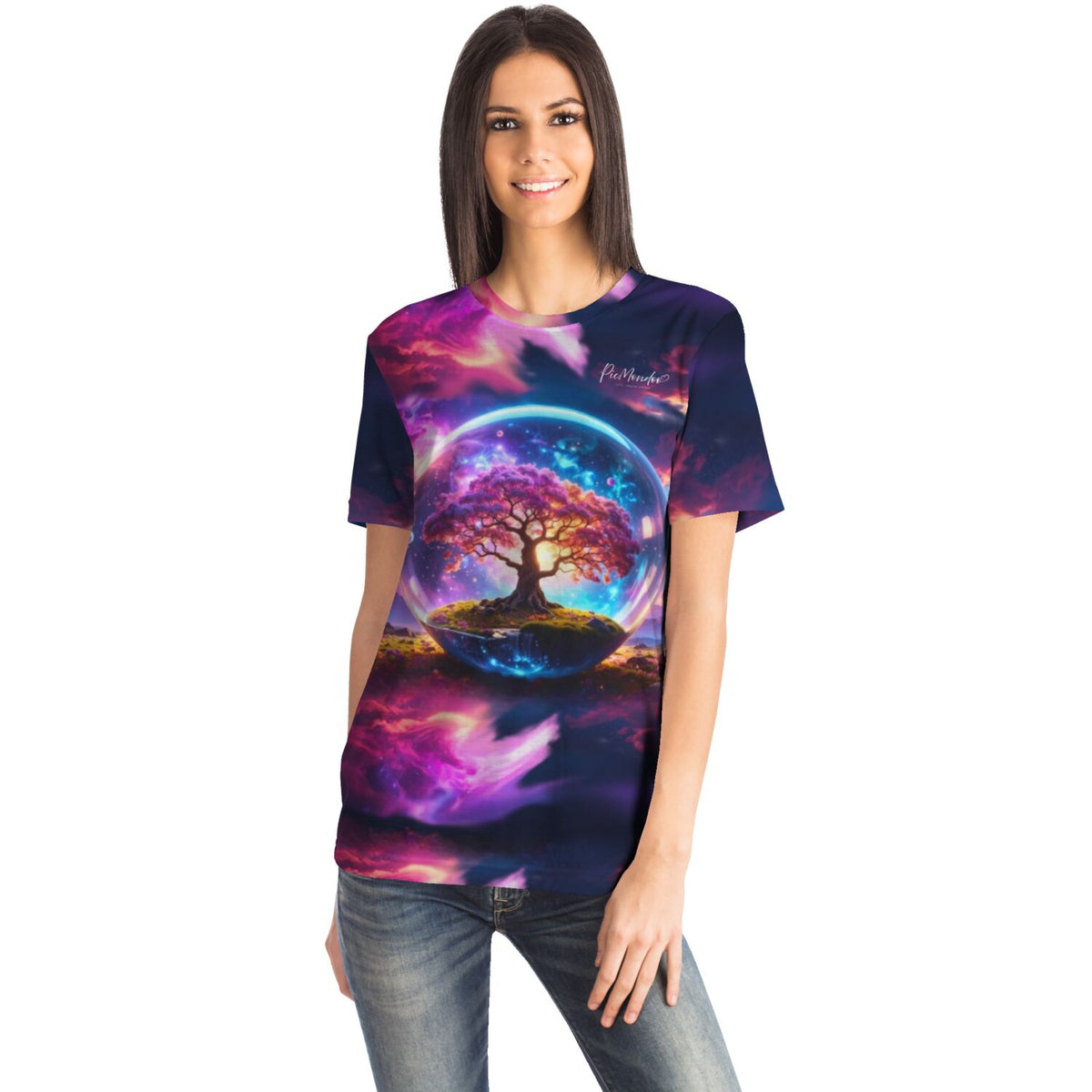 Frau trägt Dreamer T-Shirt mit Arbor Eternis Motiv, passend zu Diamond Painting und Malen nach Zahlen Designs