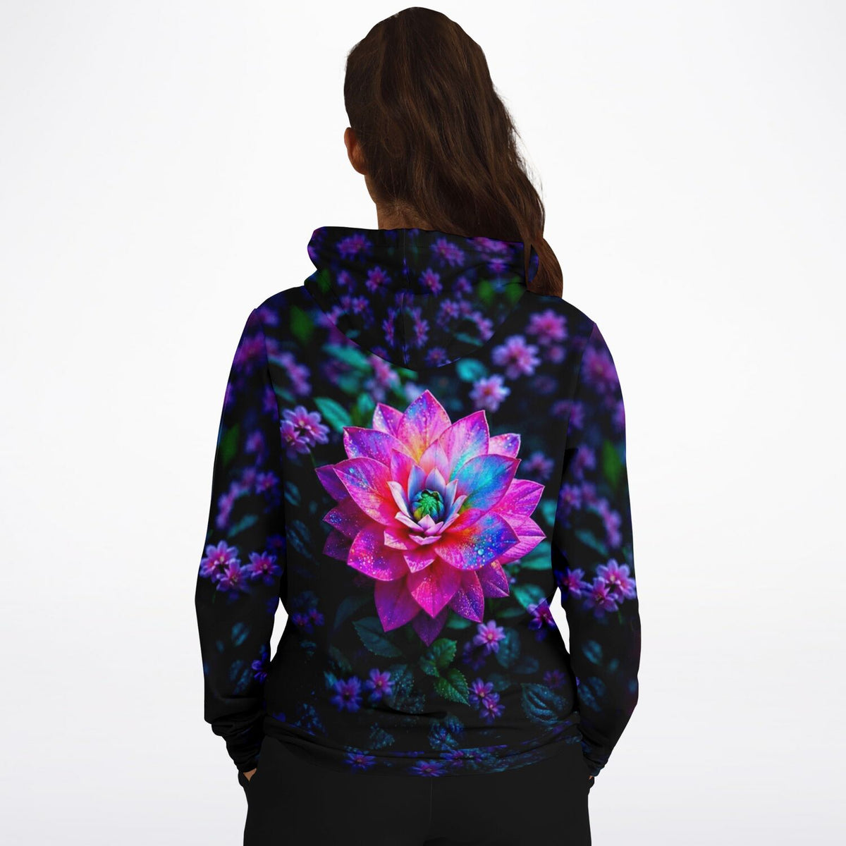 Dreamer Hoodie Sternenstaub Lotus mit farbenfrohem floralem Allover-Print in leuchtenden Farben auf schwarzem Stoff