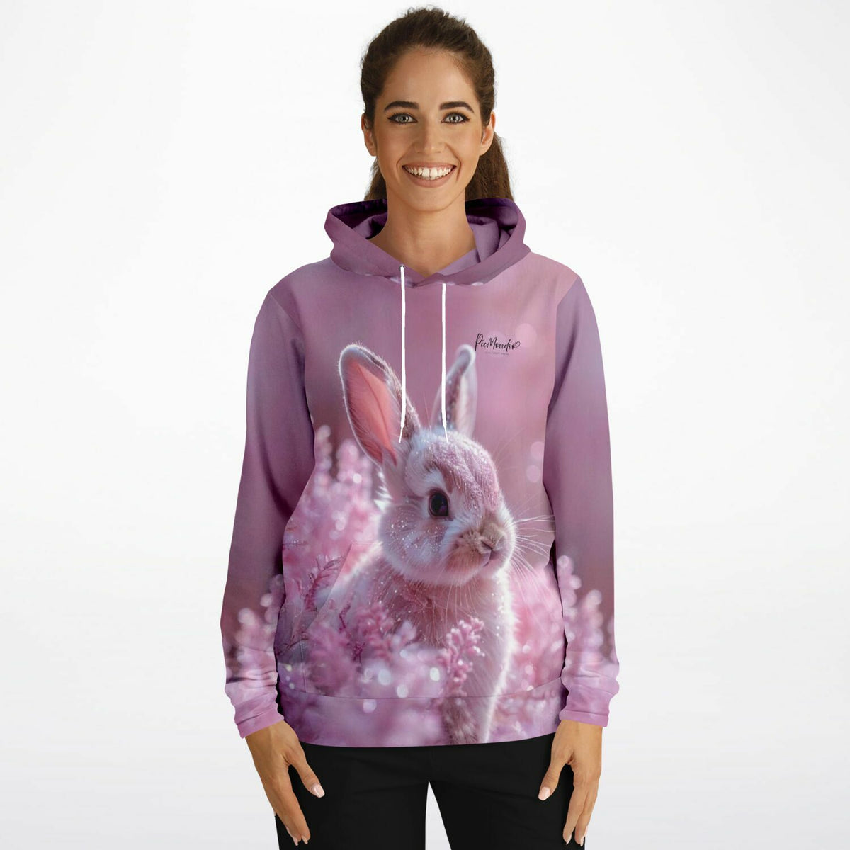 Frau trägt rosa Dreamer Hoodie mit süßem Häschen-Motiv im Stil unserer beliebten Diamond Painting und Malen nach Zahlen Designs