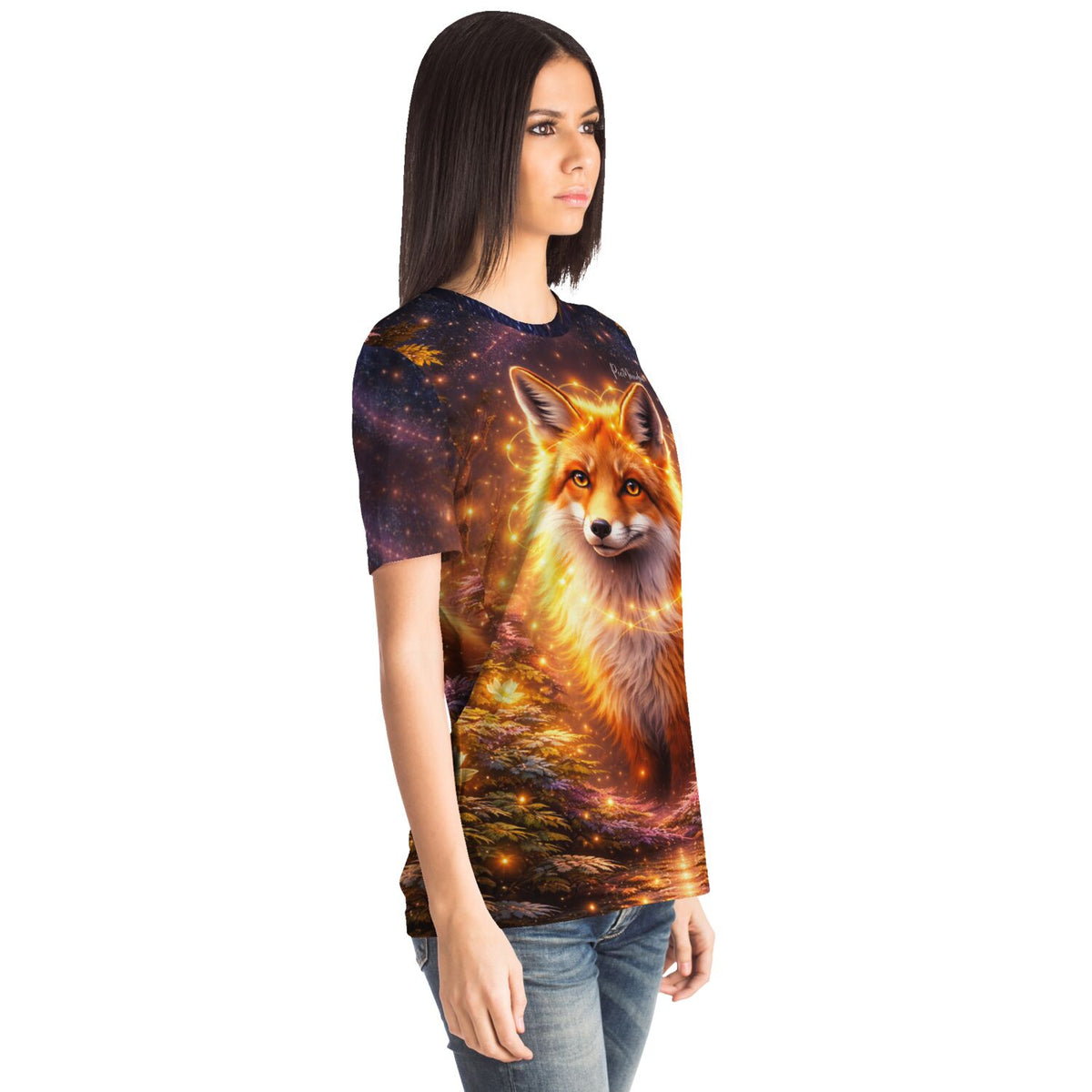 Frau trägt Dreamer T-Shirt mit leuchtendem Fuchs-Motiv im Stil von Diamond Painting und Malen nach Zahlen Designs