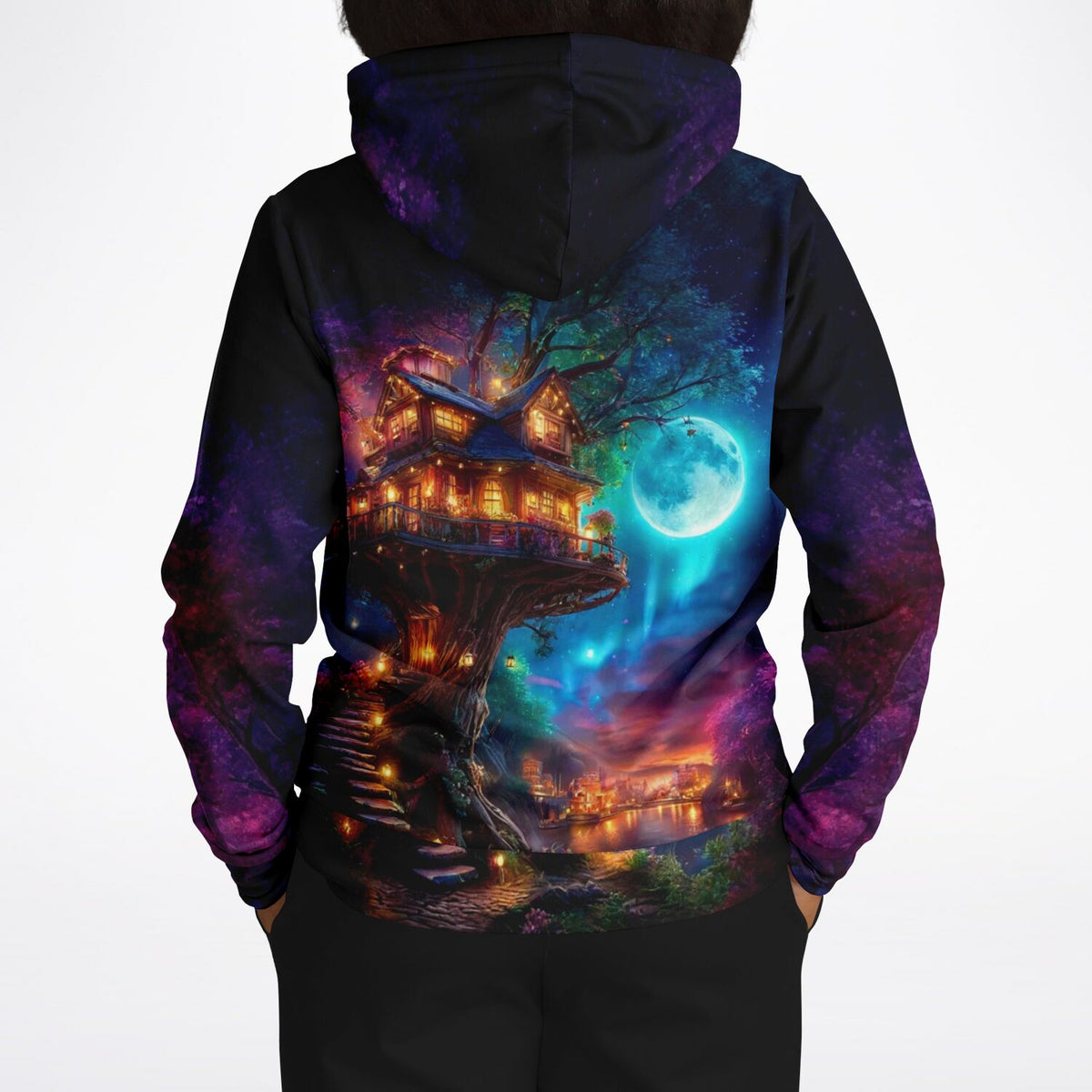 Dreamer Hoodie Sternhafen der Wanderer mit magischem Baumhaus-Motiv, Mondnacht und leuchtenden Farben im Allover-Print