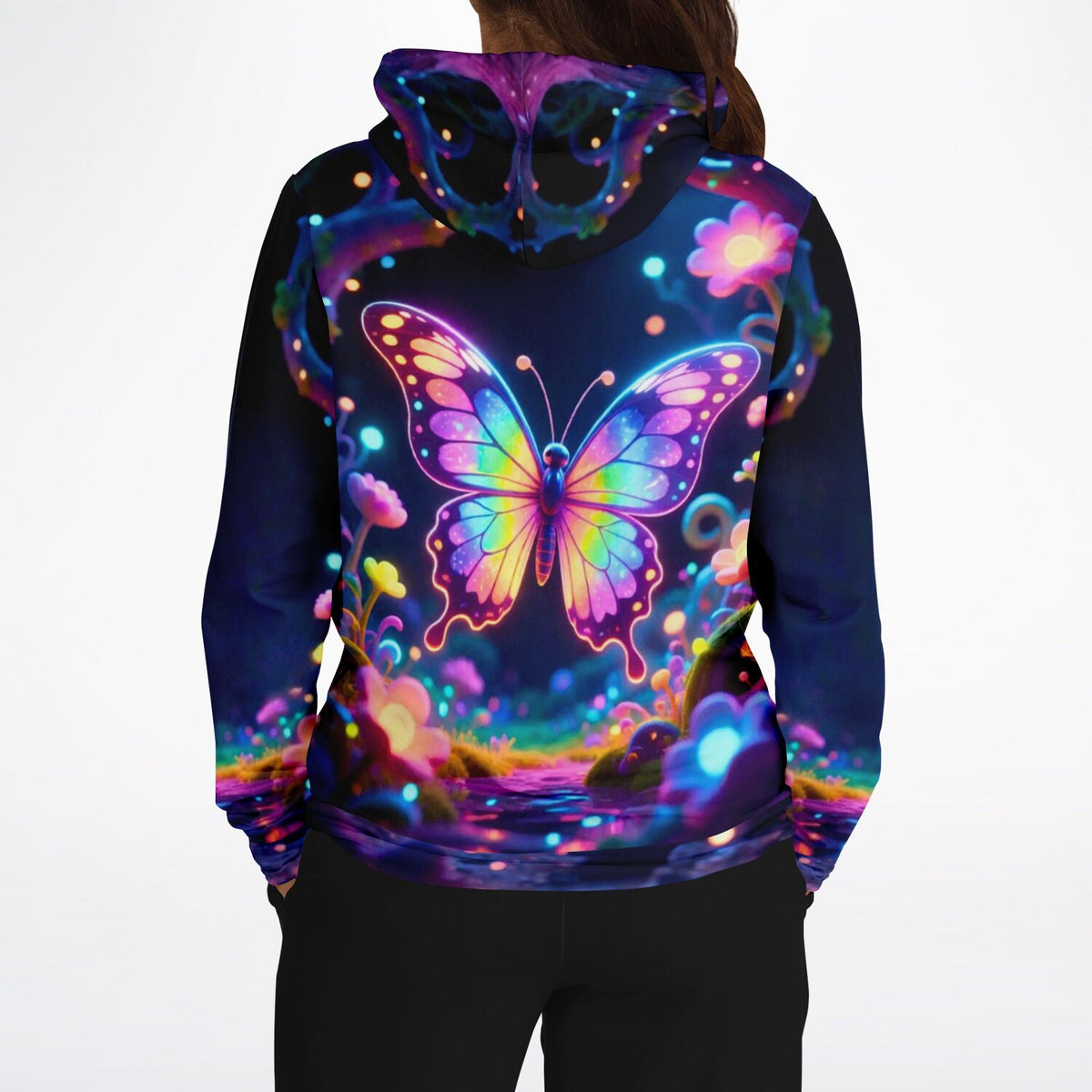 Dreamer Hoodie mit leuchtendem Schmetterlings-Motiv, das stilistisch an Diamond Painting und Malen nach Zahlen erinnert