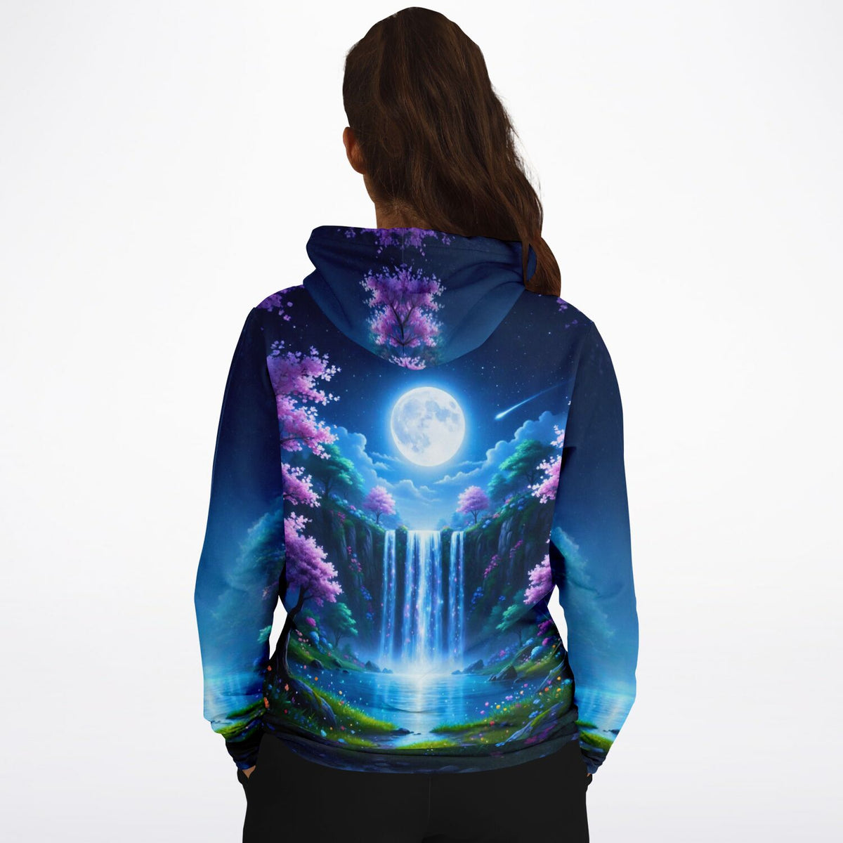 Dreamer Hoodie mit magischem Motiv: leuchtender Vollmond, Wasserfall und blühende Bäume im Stil von Diamond Painting