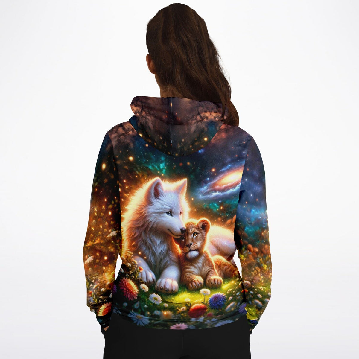 Dreamer Hoodie mit mystischem Wolf- und Löwen-Motiv vor Galaxie-Hintergrund in leuchtenden Farben wie beim Diamond Painting