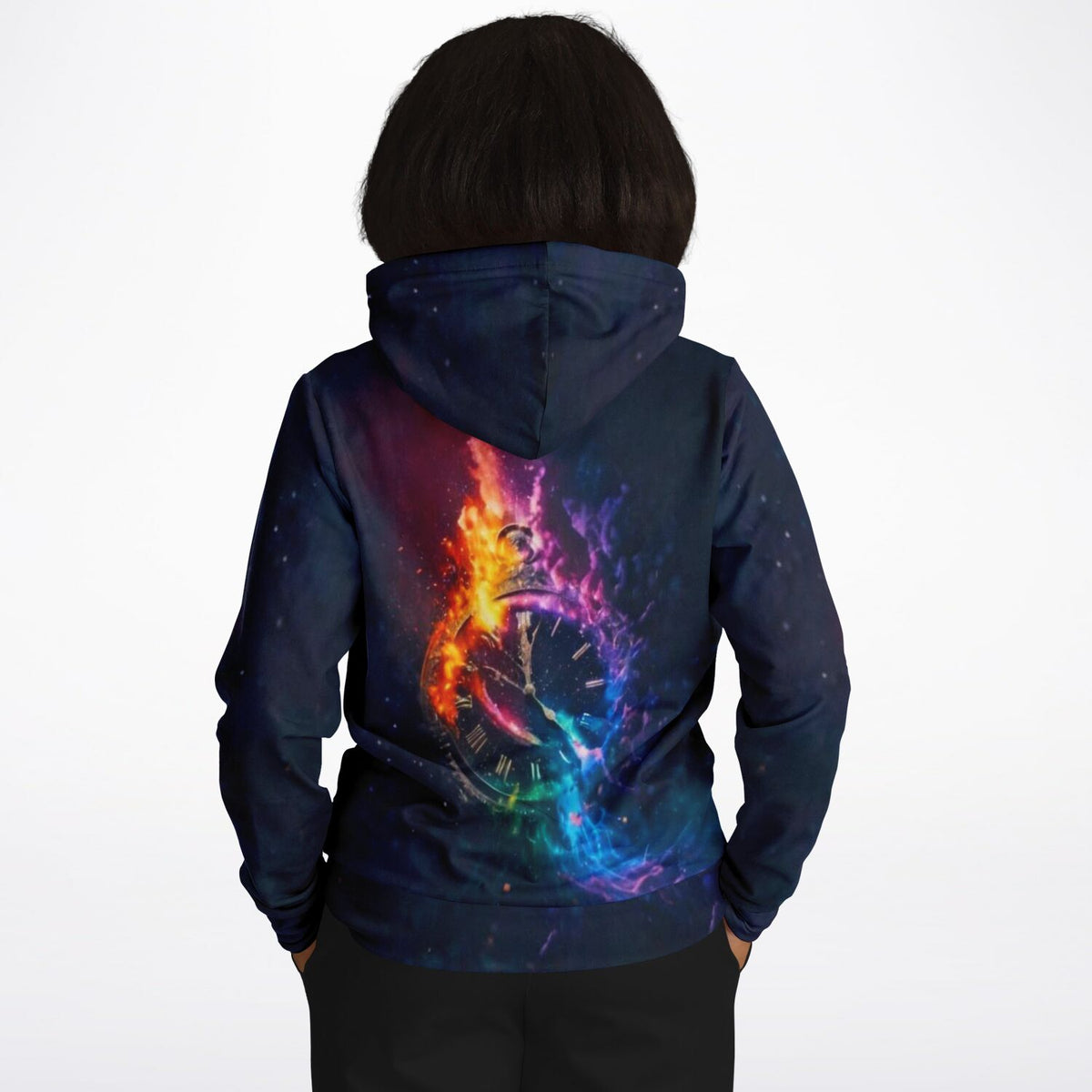 Dreamer Hoodie mit farbenfrohem Uhr-Motiv, inspiriert durch Diamond Painting und Malen nach Zahlen Design-Ästhetik.