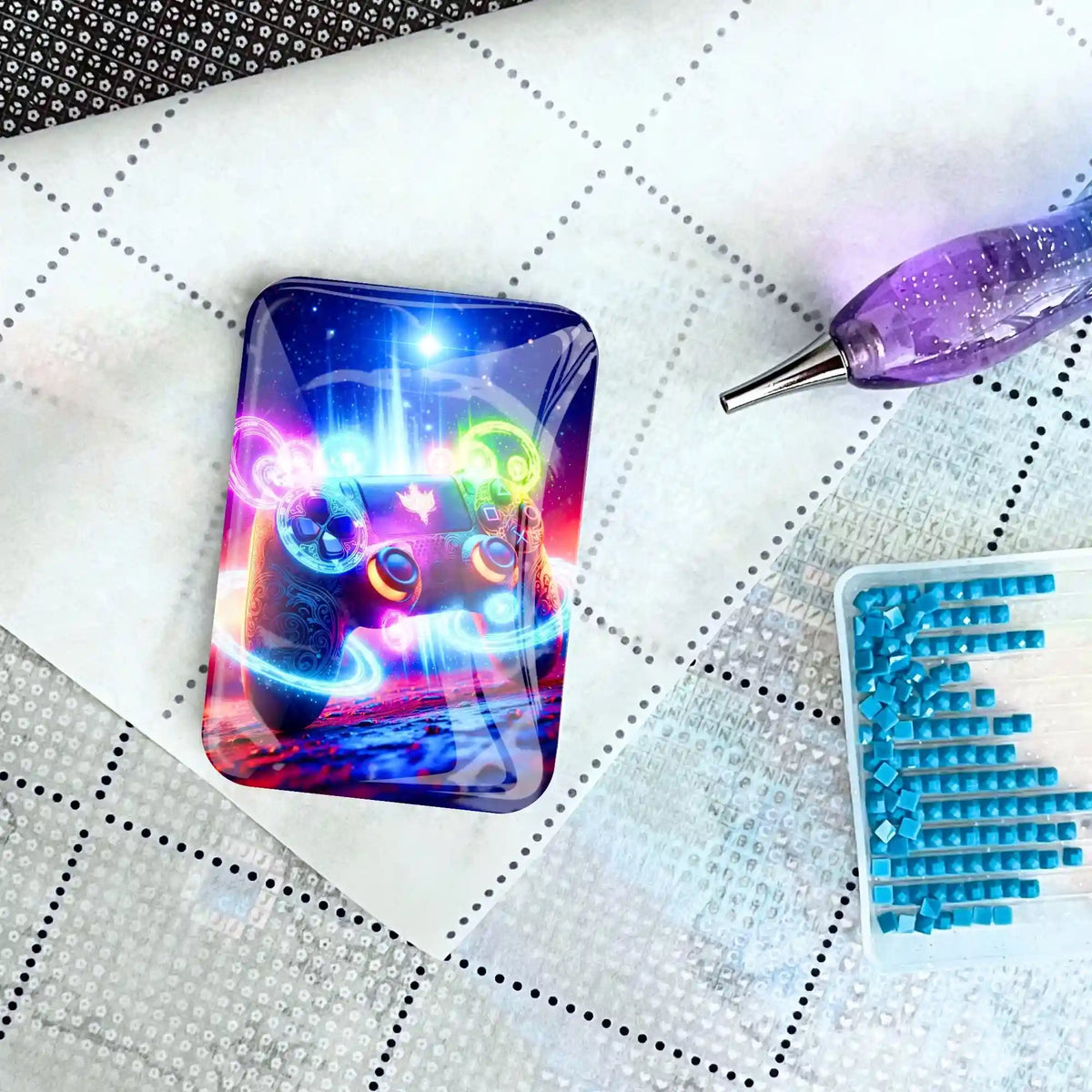 Gamer Universum Cover Minder aus Glas auf Diamond Painting Leinwand mit Glitzer-Stift und blauem Steinchen-Set
