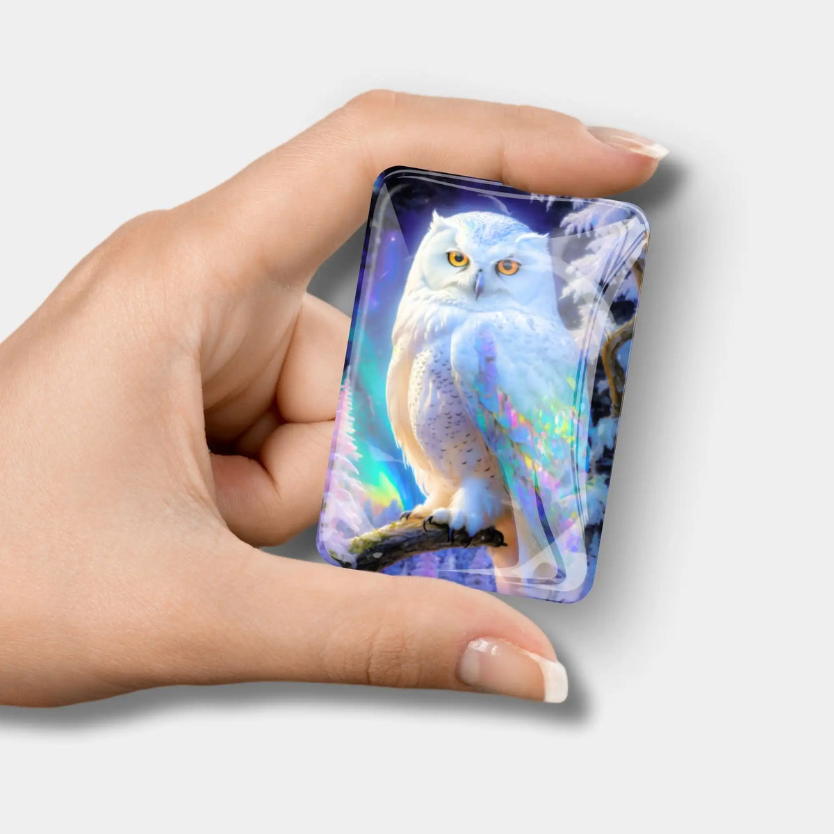 Eulen-Coverminder aus Glas als praktisches Zubehör für Diamond Painting und Bastelprojekte in der Hand gehalten