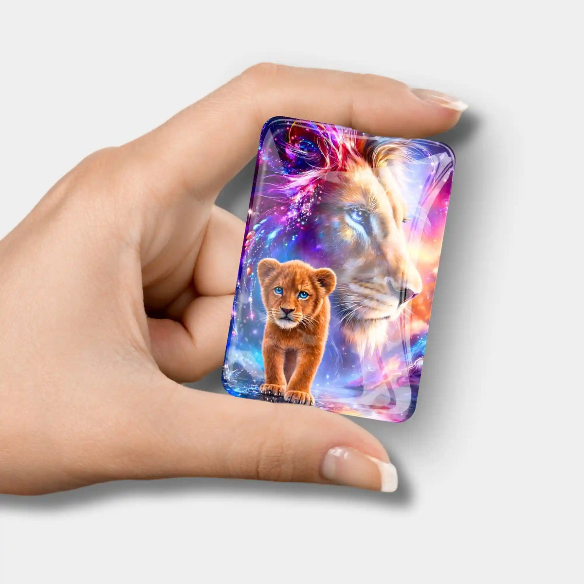 Magischer Löwen Coverminder aus Glas für Diamond Painting Projekte mit leuchtendem Löwen-Motiv