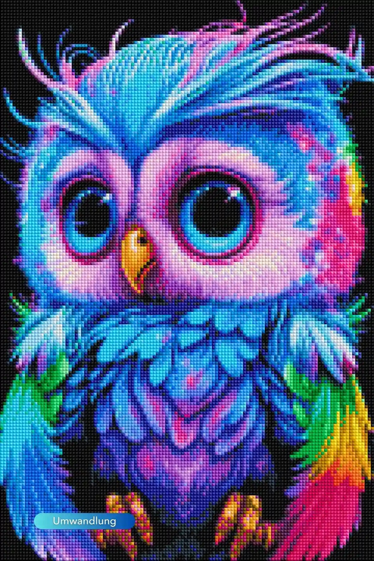 Diamond Painting Set kleine bunte Eule mit glitzernden Steinen in leuchtenden Farben auf schwarzem Hintergrund