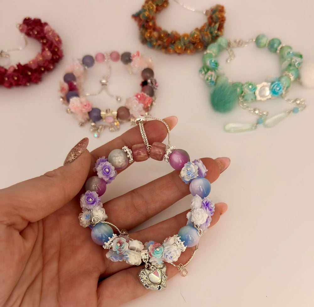 Bracelet fleur souple premium de Moni