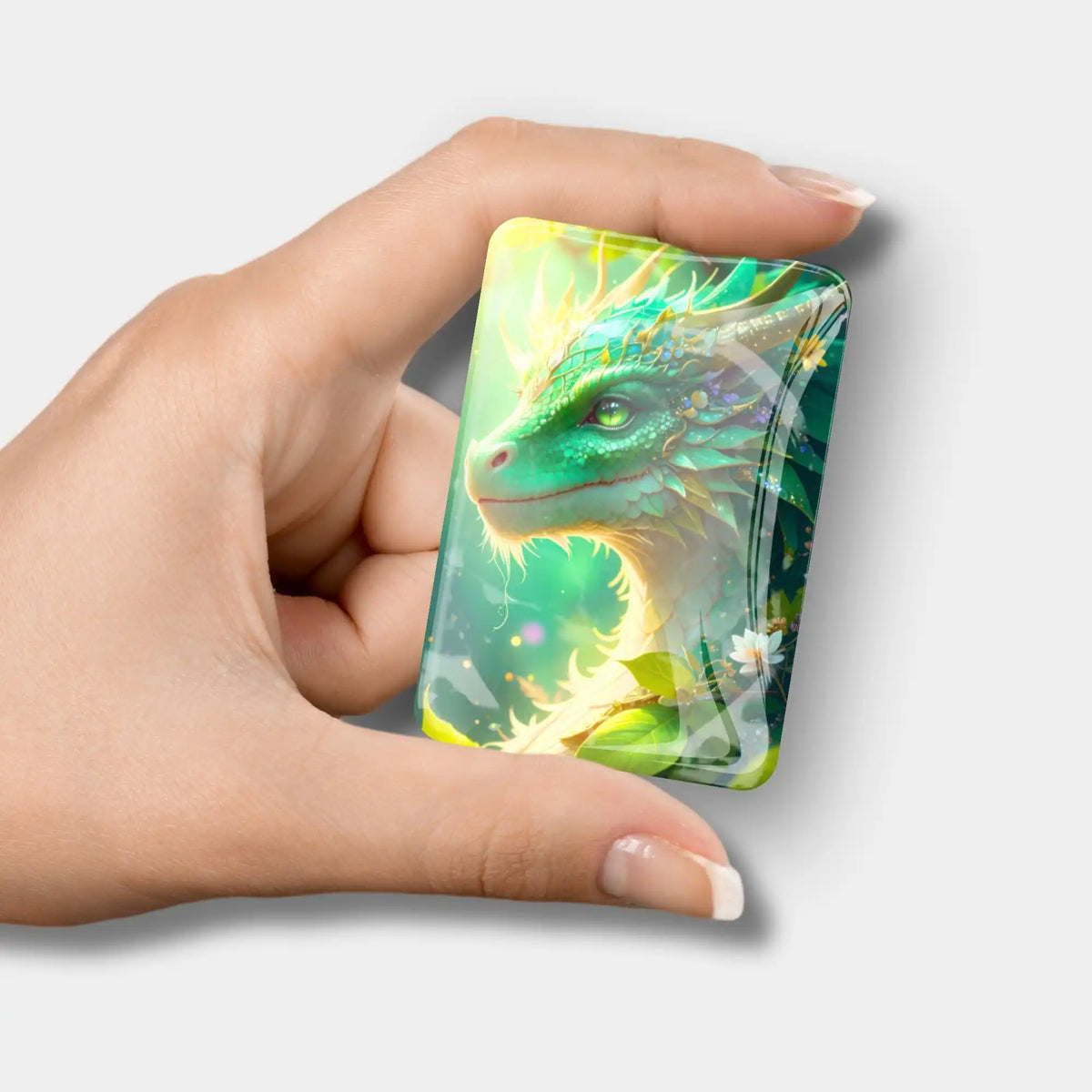 Magischer Cover Minder mit Drachenmotiv für Diamond Painting Zubehör – hochwertiger Glas-Halter in der Hand
