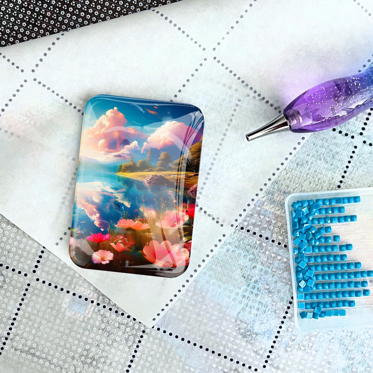 Glas Cover Minder mit See-Motiv auf Diamond Painting Leinwand mit Stift und blauen Diamanten
