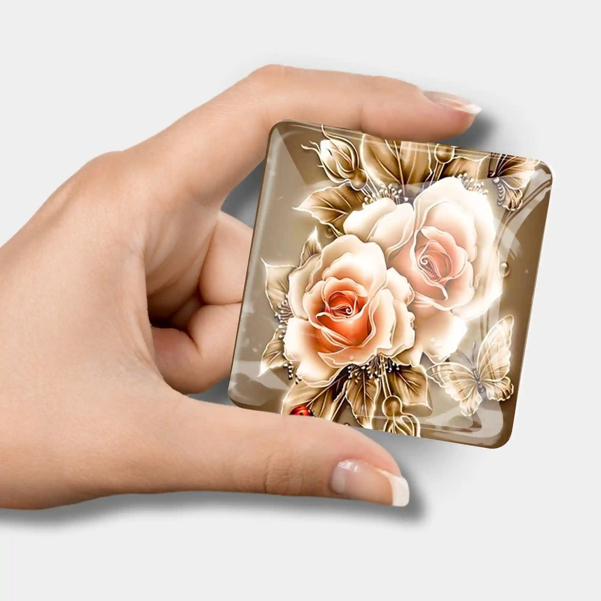 Quadratischer Diamond Painting Cover Minder mit Motiv Goldene Rosen und Magnet für kreative DIY-Bastelprojekte