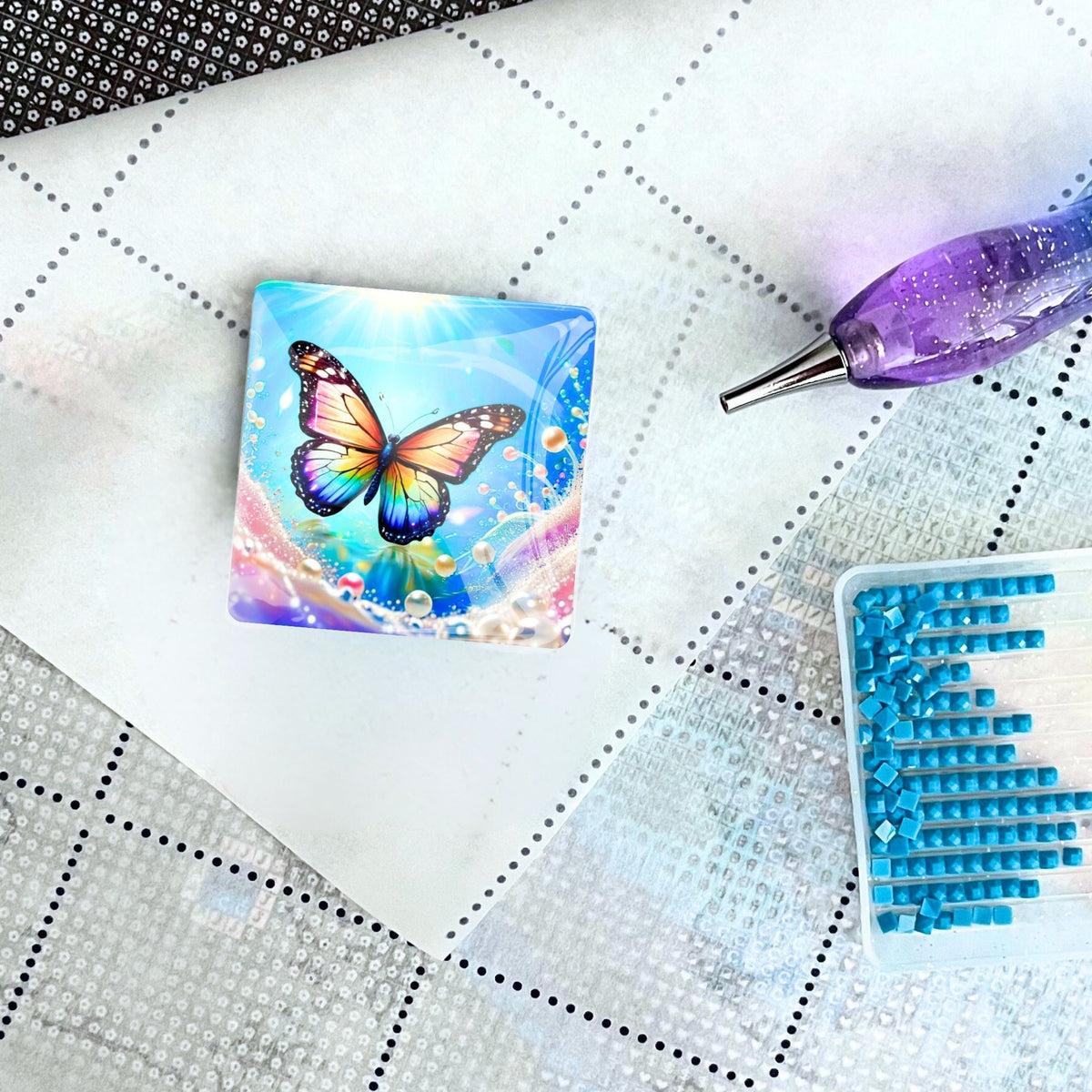 Quadratischer Schmetterling Cover Minder aus Glas als Zubehör für Diamond Painting und Diamanten Painting Projekte