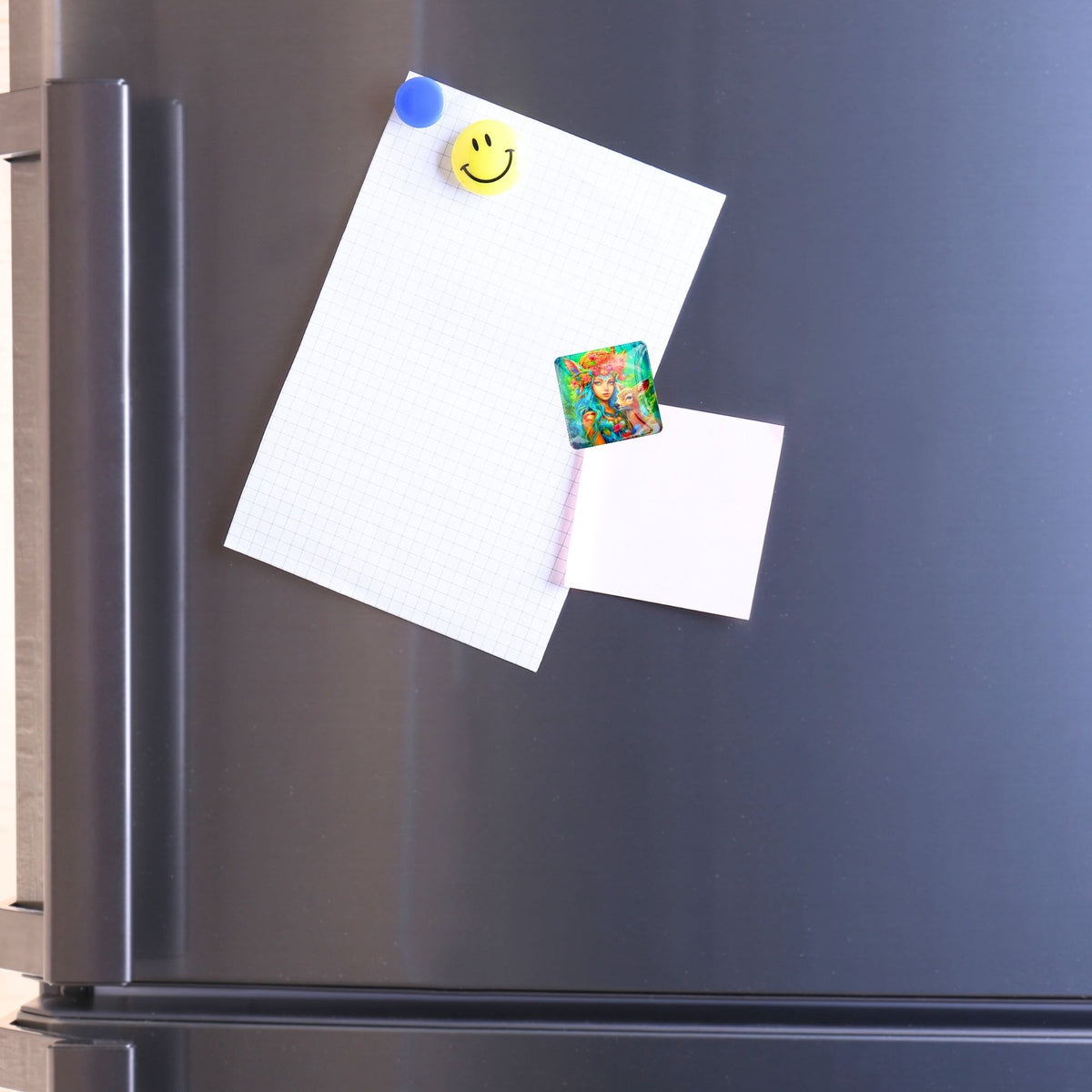 Magischer Cover Minder Waldmädchen aus Glas als praktisches Zubehör für dein Diamond Painting Design am Kühlschrank