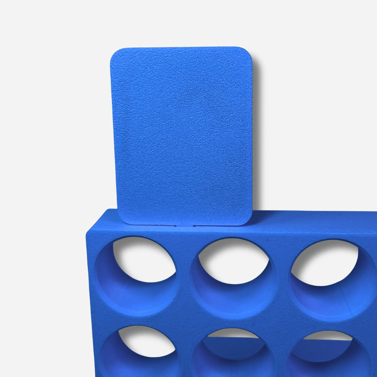 Blaue 3D-gedruckte Halterung für Diamond Painting Coverminder zur praktischen Aufbewahrung am Organisation-System.