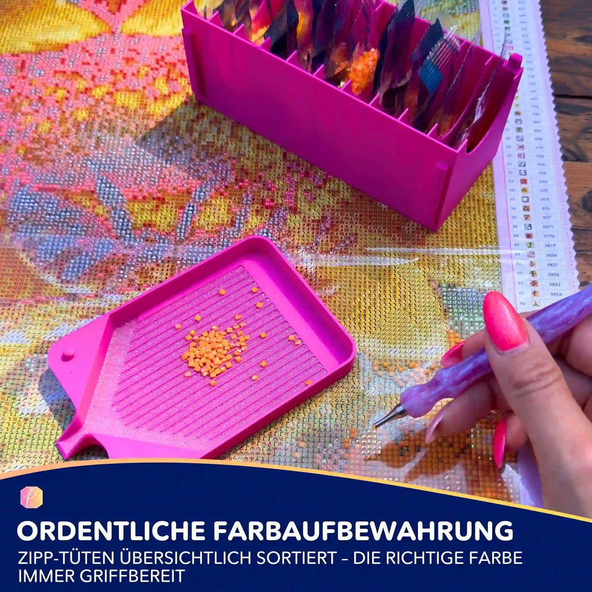 Pinke 3D-gedruckte Diamond Painting Zipptütenbox zur organisierten Aufbewahrung von Steinen auf einem Basteltisch