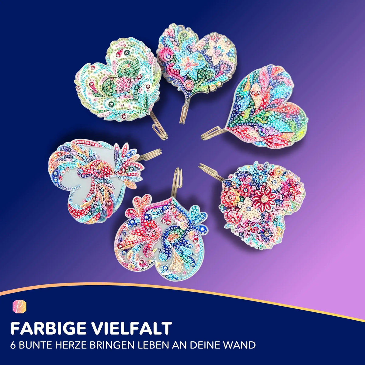 Sechs bunte Diamond Painting Wandhaken mit detailreichen Mosaikherzen als glitzernde DIY-Wanddeko.