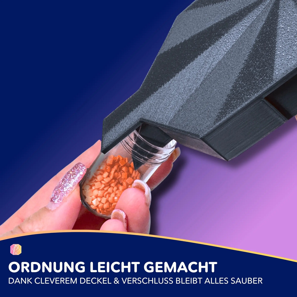 Schwarzes Diamond Painting Glitzerschiffchen mit Deckel zum sicheren Umfüllen von Diamanten in einen Behälter.
