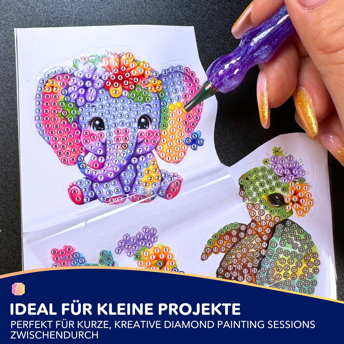 Diamond Painting Sticker Set mit niedlichem Elefanten und Schildkröte, beim Setzen der Steine mit Diamond Painting Stift.