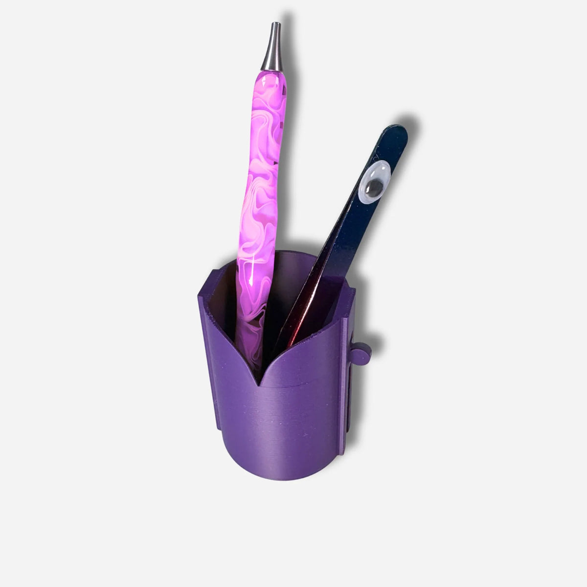 Violette 3D-gedruckte Stiftehalterung für Diamond Painting Zubehör mit rosa Stift und Pinzette zur bequemen Aufbewahrung