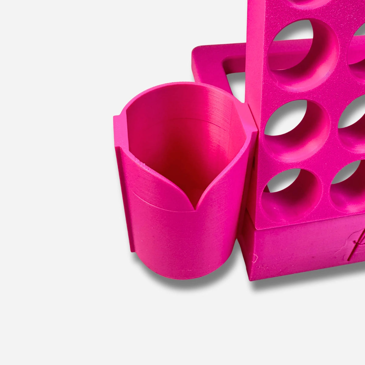 Pinke 3D-gedruckte Stiftehalterung als Zubehör für Diamond Painting und Malen nach Zahlen Organisation