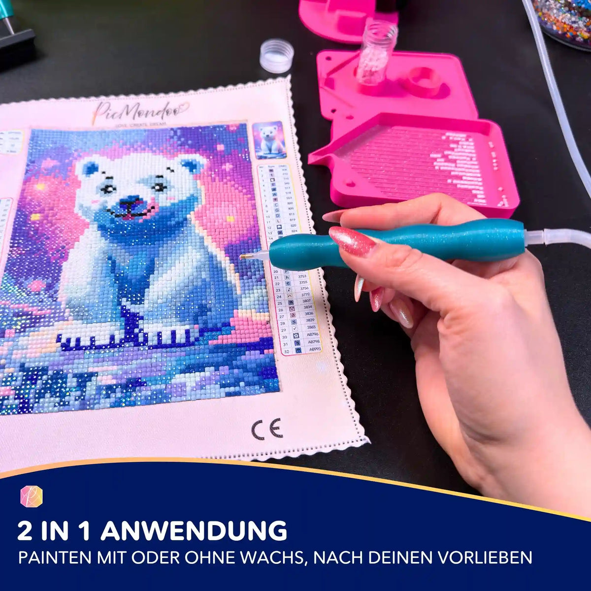 Türkiser 3D Bubble Diamond Painting Stift beim Bearbeiten eines Eisbär-Motivs mit rosa Glitzer-Zubehör-Set