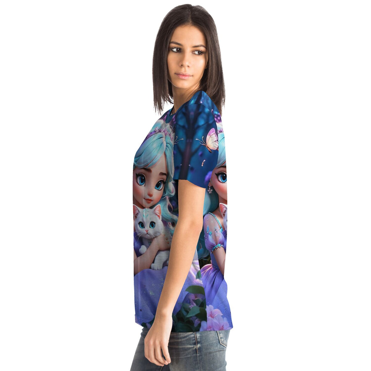 Frau trägt Dreamer T-Shirt mit Kim Kitty Girl Motiv im Stil von Diamond Painting und Malen nach Zahlen Designs