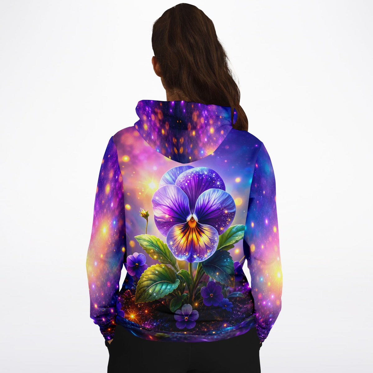 Dreamer Hoodie mit Sternenveilchen und Galaxie-Motiv, inspiriert durch bunte Diamond Painting und Malen nach Zahlen Kunst.