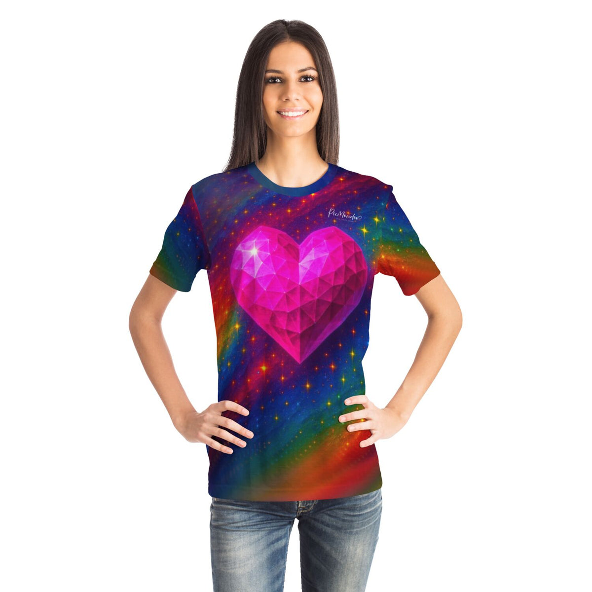 Frau trägt Dreamer T-Shirt mit leuchtendem Herzkristall-Motiv im Stil von populären Diamond Painting Designs für Fans