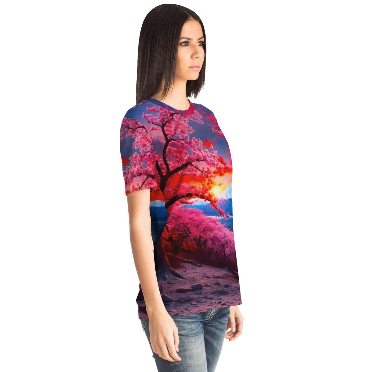 Dreamer T-Shirt mit Berg der Kirschblüten Motiv, inspiriert durch unsere beliebten Diamond Painting und Malen nach Zahlen Sets.