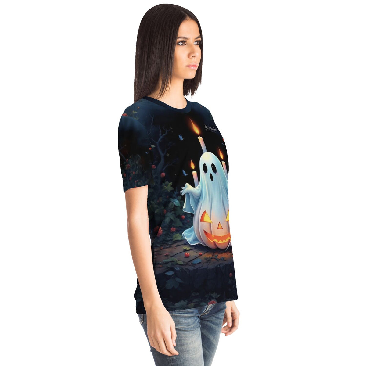 Frau trägt Dreamer T-Shirt mit mystischem Geist und Kürbis Motiv im Stil von Diamond Painting und Malen nach Zahlen