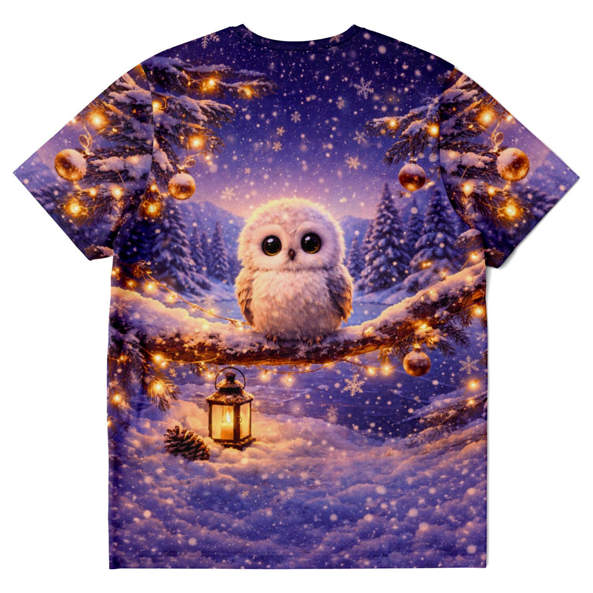 T-Shirt mit Eulen-Motiv in winterlicher Landschaft mit Schnee, Lichterkette und Laterne, inspiriert durch Diamond Painting
