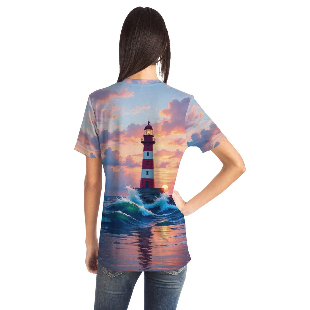 T-Shirt mit Leuchtturm-Motiv im Stil von Malen nach Zahlen und Diamond Painting mit Wellen beim Sonnenuntergang