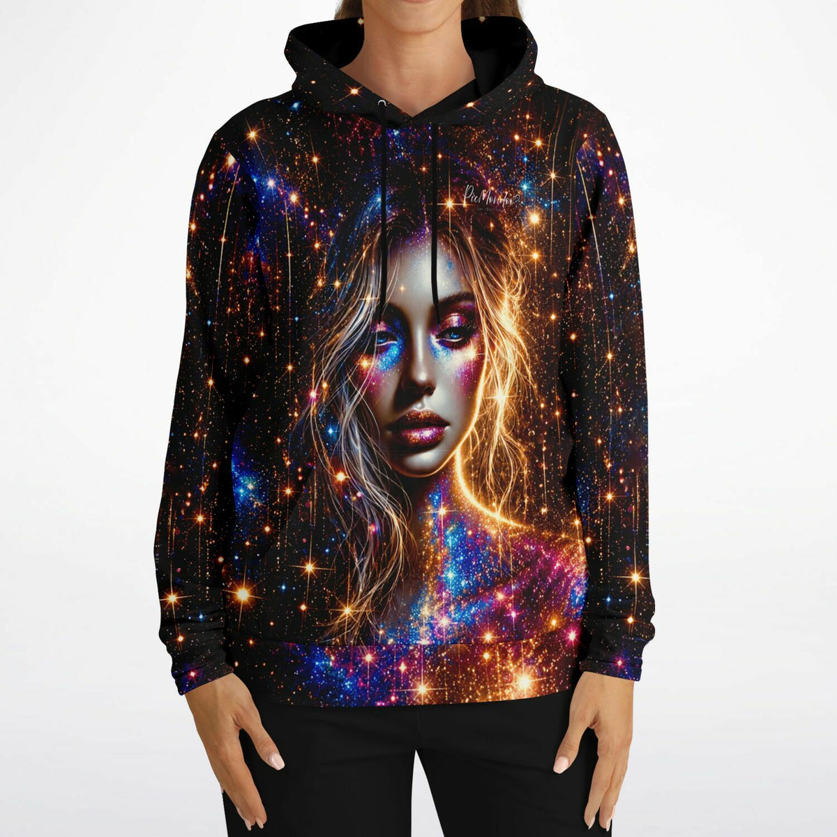Schwarzer All-Over-Print Hoodie Elara mit leuchtendem Galaxie-Motiv und Frauenporträt für Fans von Diamond Painting
