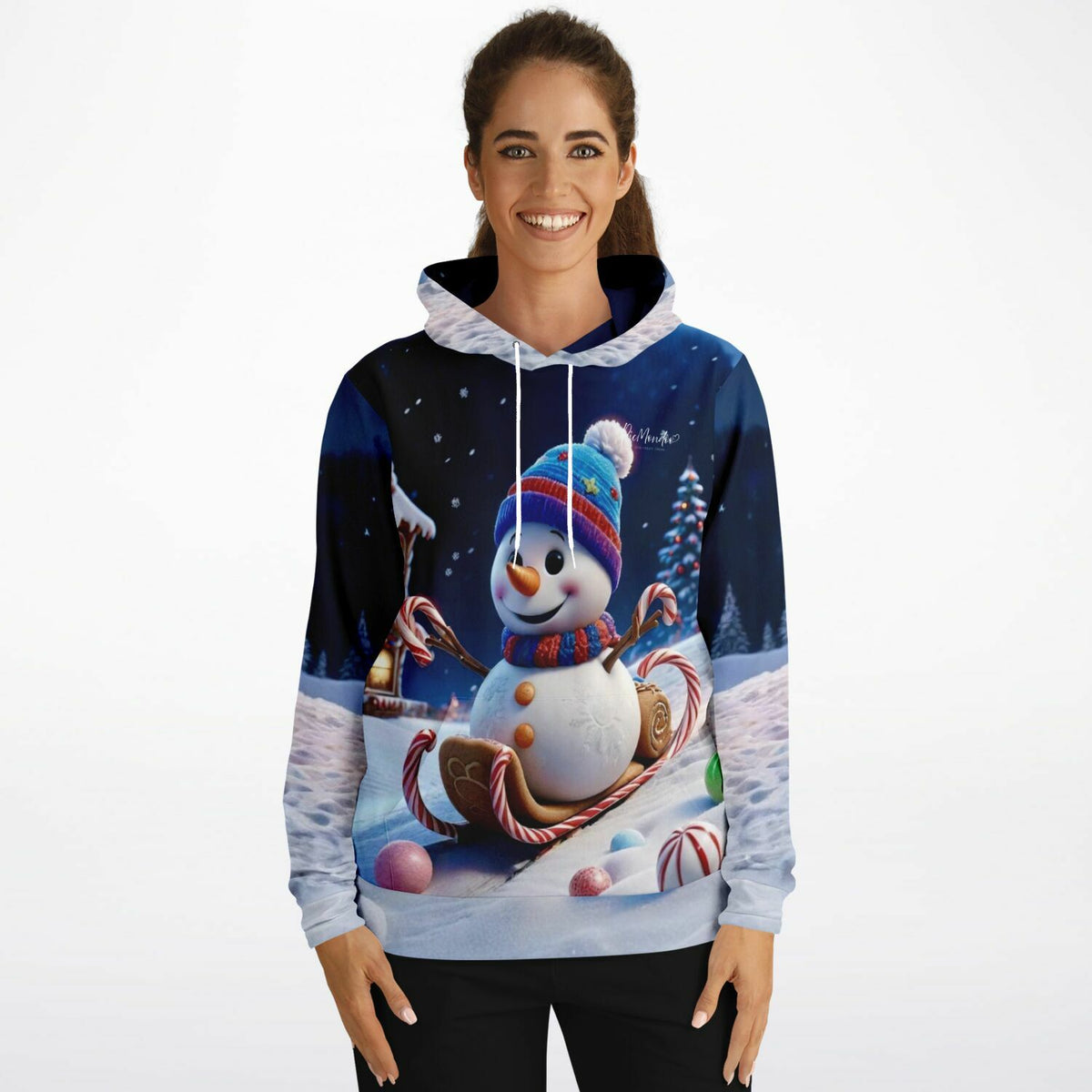 Dreamer Hoodie mit Schneemann-Motiv auf Schlittenfahrt, ideal im Stil unserer Diamond Painting und Malen nach Zahlen Sets.