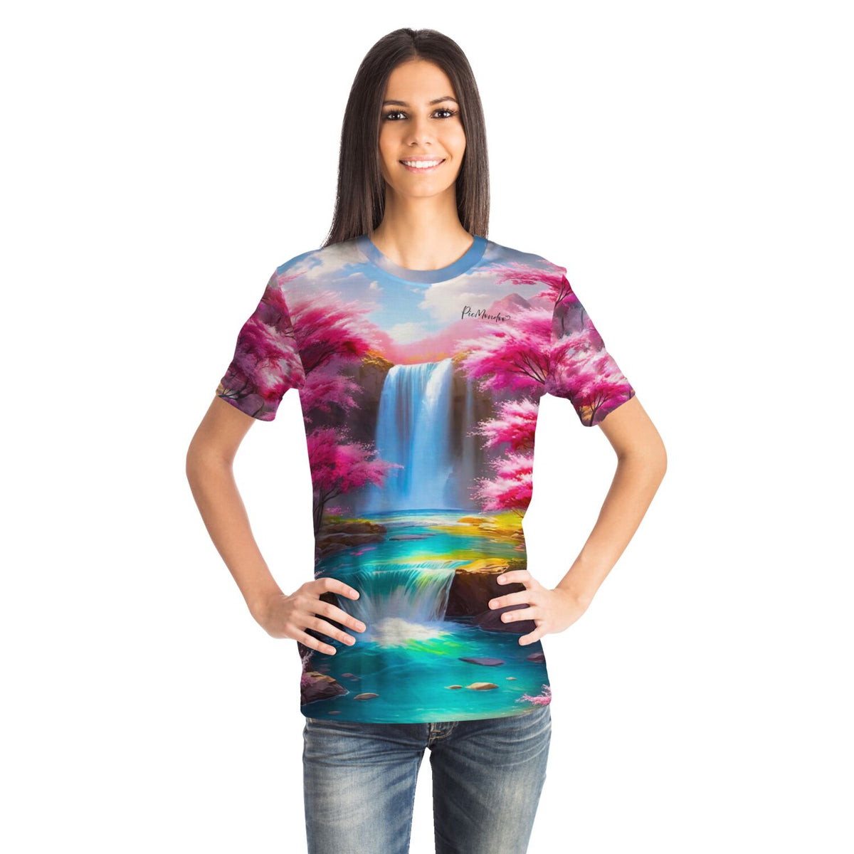 Frau trägt Dreamer T-Shirt mit Kirschblüten- und Wasserfall-Motiv im Stil unserer Diamond Painting Kunstwerke