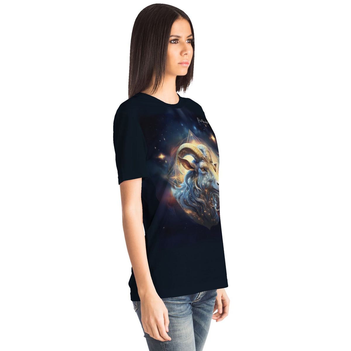 Schwarzes T-Shirt mit mystischem Steinbock-Motiv im Sternenhimmel-Design für Fans von Diamond Painting und Kunst