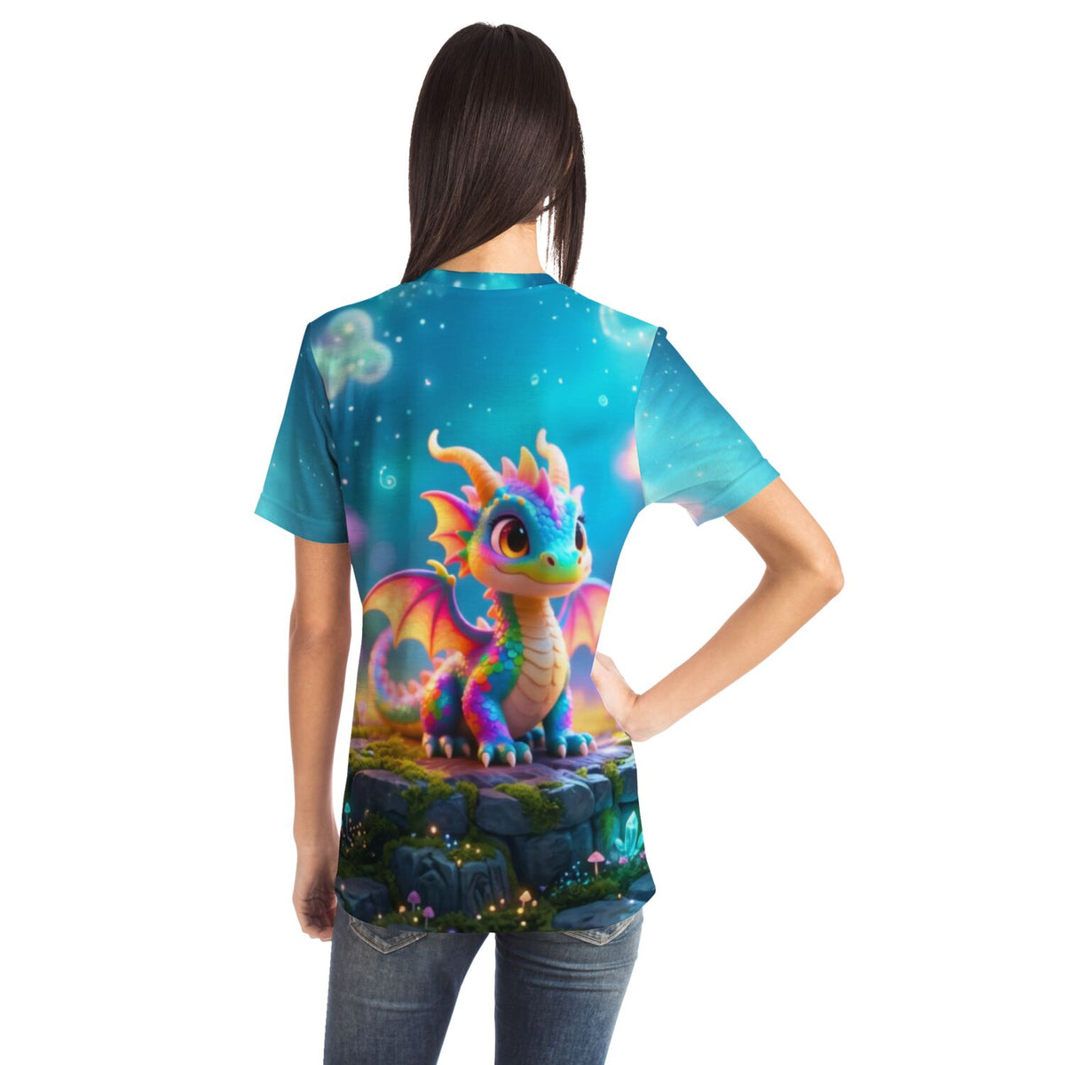 T-Shirt mit buntem Drachen-Motiv in leuchtenden Farben, inspiriert von Diamond Painting und Malen nach Zahlen Designs.