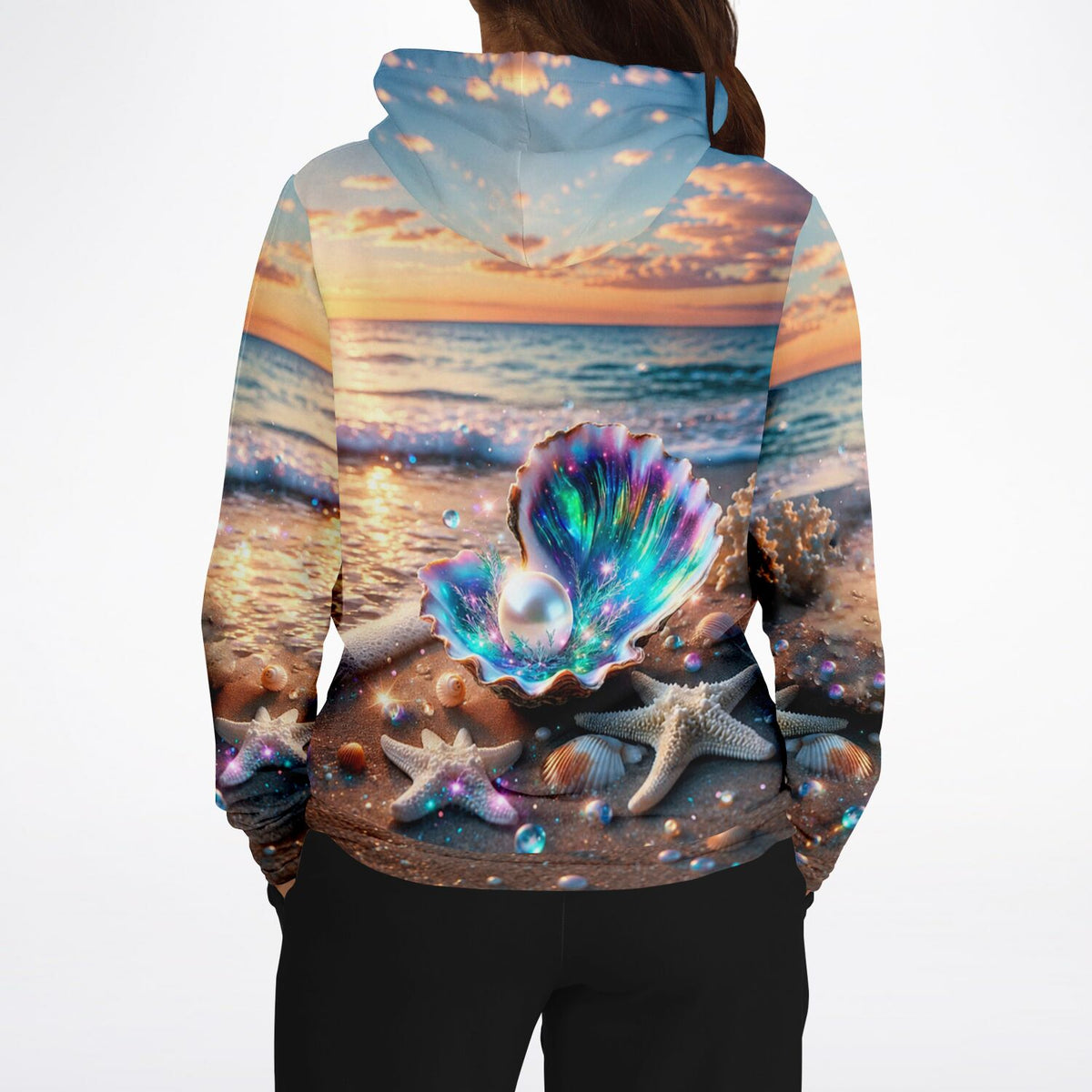 Dreamer Hoodie mit Innerer Schatz Motiv: Leuchtende Muschel mit Perle am Strand im Stil von Diamond Painting Kunst