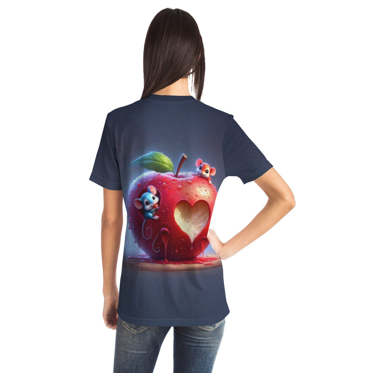Dunkelblaues T-Shirt mit Motiv von zwei niedlichen Mäusen in einem herzförmigen roten Apfel, ideal für Kreativ-Fans.